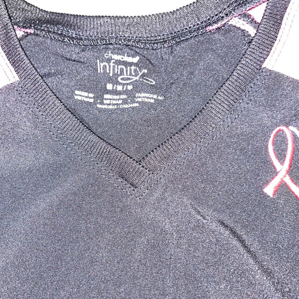 Medium Cherokee Infinity Scrub Top